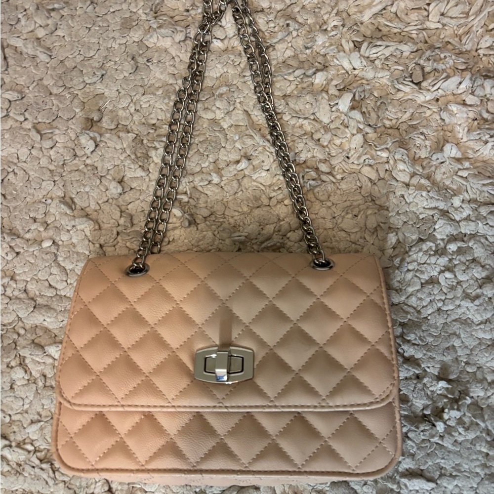 EXPRESS Women’s Elegant Quilted Nude Tan Blush Shoulder Bag w Silver Chain - Picture 2 of 8